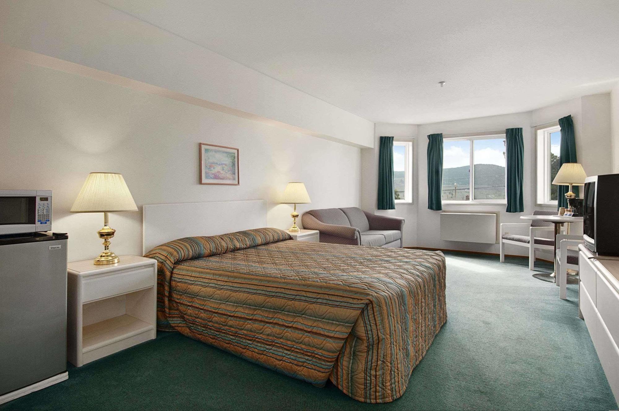 George Mountain View Hotel & Resto Merritt Kültér fotó